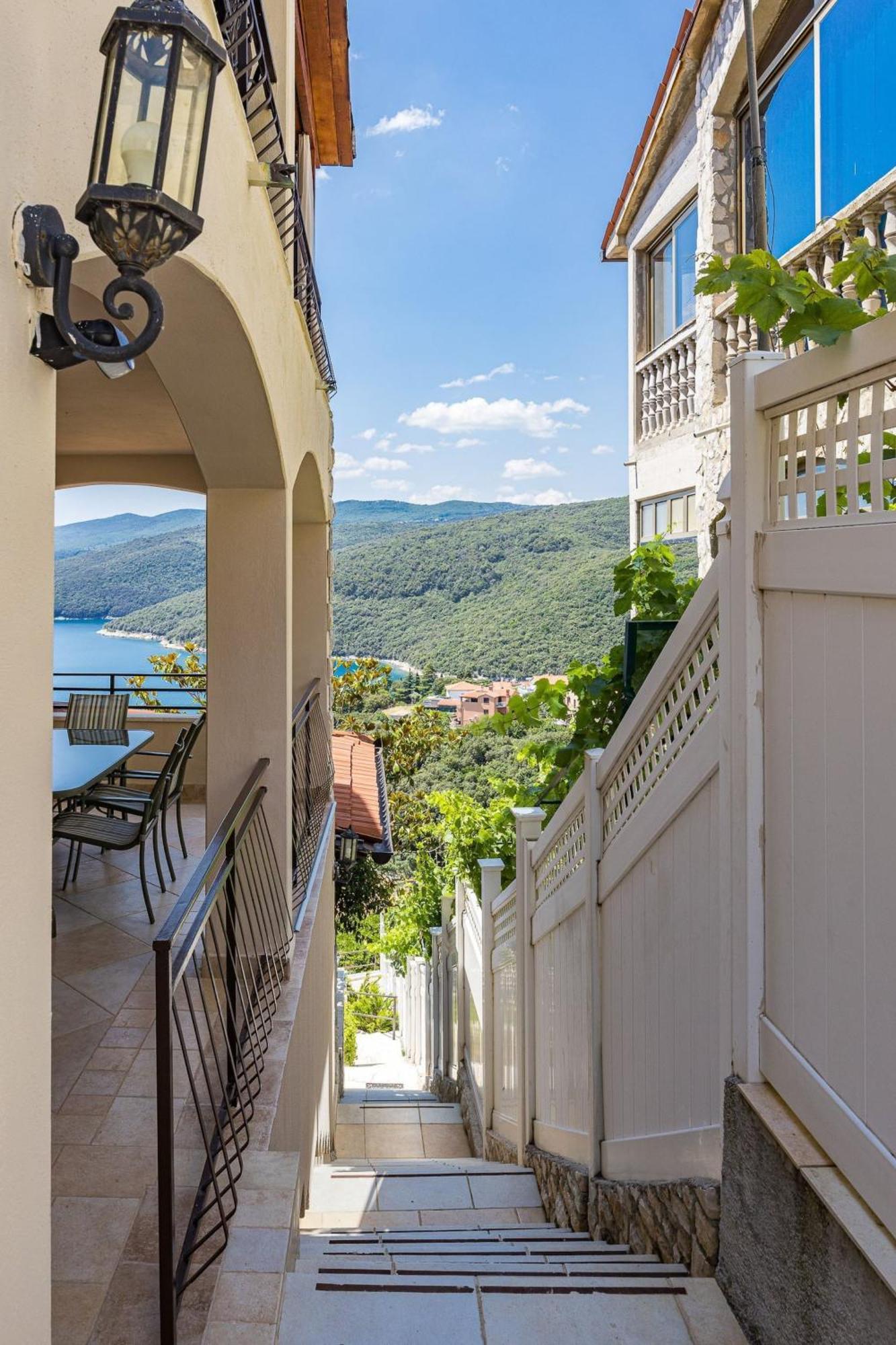 Apartments Lady M Rabac Kültér fotó